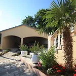 Pavica Apartman *