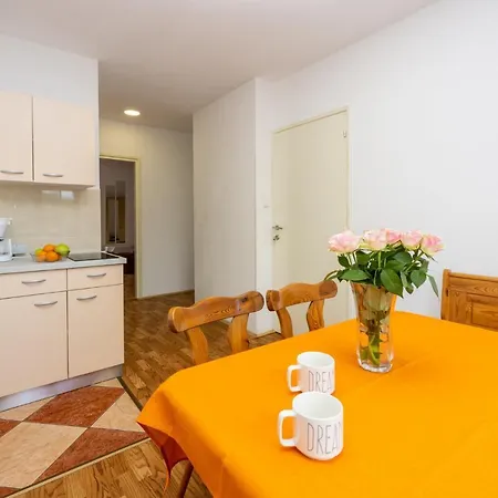Apartamento Pavica